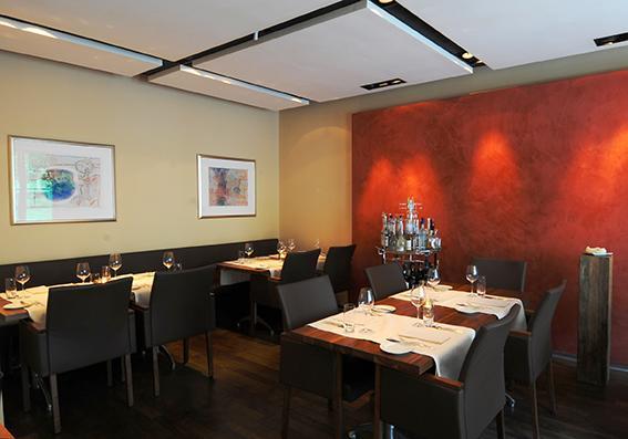 Hotel Restaurant Zum Goldenen Kopf Bulach Exterior photo